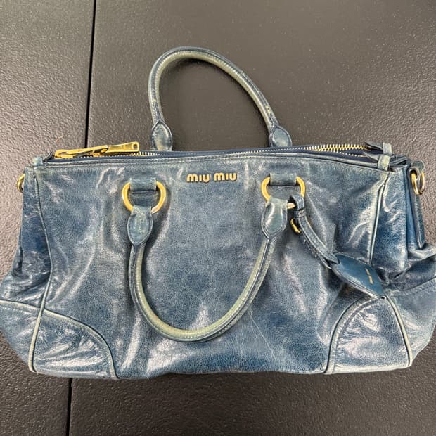 미우미우 비텔로 샤인 투웨이백