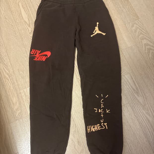 Travis scott cactus jack 팬츠