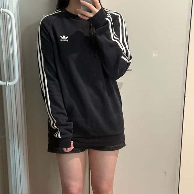 아디다스 맨투맨