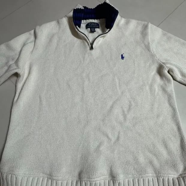 폴로 니트 