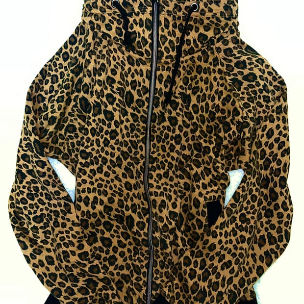 leopard print highneck zipup