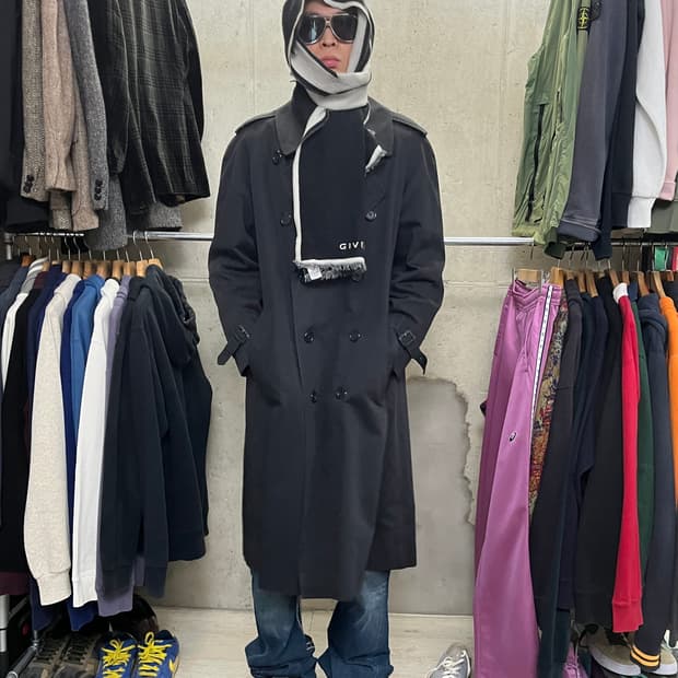 BURBERRYS TRENCH COAT