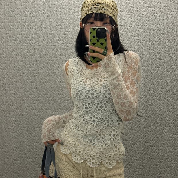 빈티지 클린걸코어 펀칭 플라워 화이트크림 나시 K0369