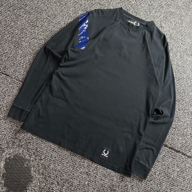 라프시몬스x프레디 페리 테이핑 롱슬리브 3687