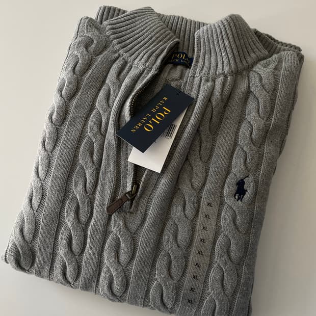 폴로 신형 케이블 니트 반집업 XL / GREY