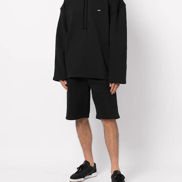 032C MAXI 로고자수 후드 블랙 L