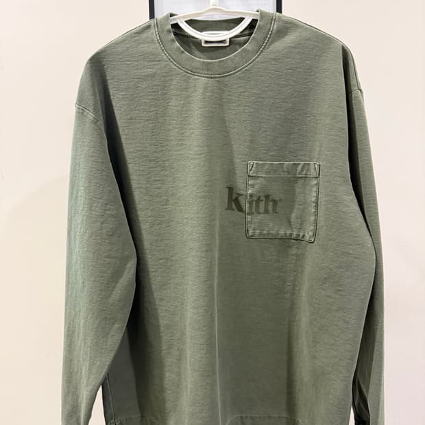 [새상품급-M] KITH 키스 롱슬리브 퀸 티셔츠