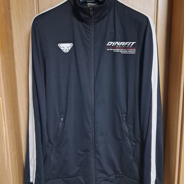 다이나핏 트레이닝 셋업 M