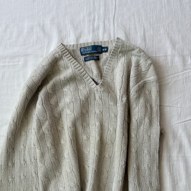  ▫️Polo V-Neck Knit