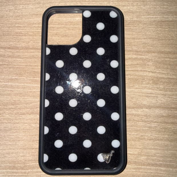 와일드 플라워 도트 케이스 아이폰 14