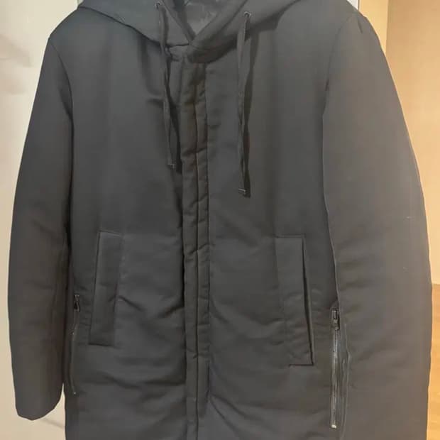 솔리드옴므 후드패딩 블랙 46(95) 판매합니다 .