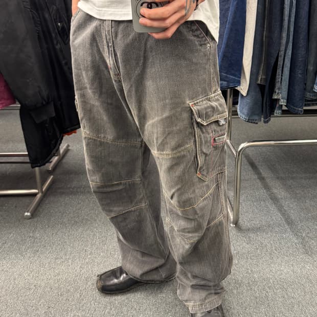 L)PIKO 빈티지 자수&프린팅 흑청 카고팬츠