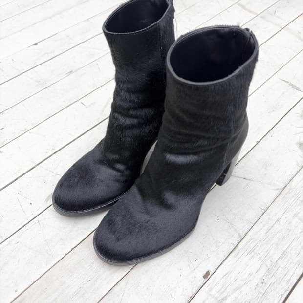 CALF HAIR BOOTS
