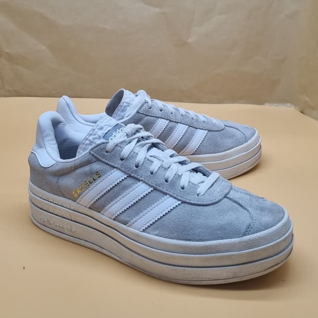 아디다스 가젤 볼드 그레이 스니커즈235.