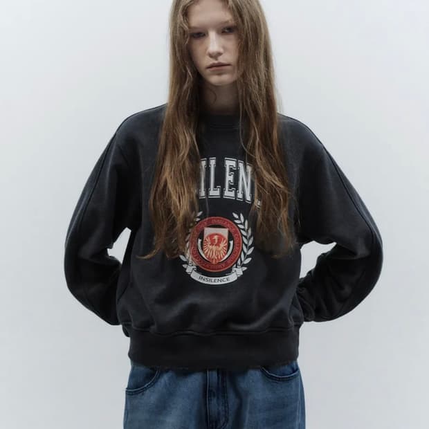 인사일런스 우먼 엠블럼 크롭 스웨트셔츠 WASHED BLACK