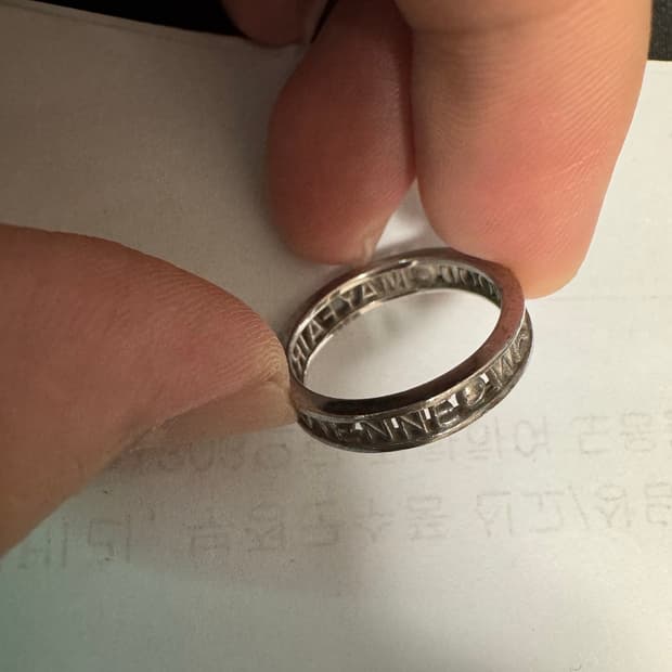 비비안웨스트우드 반지 L 풀박스 판매합니다