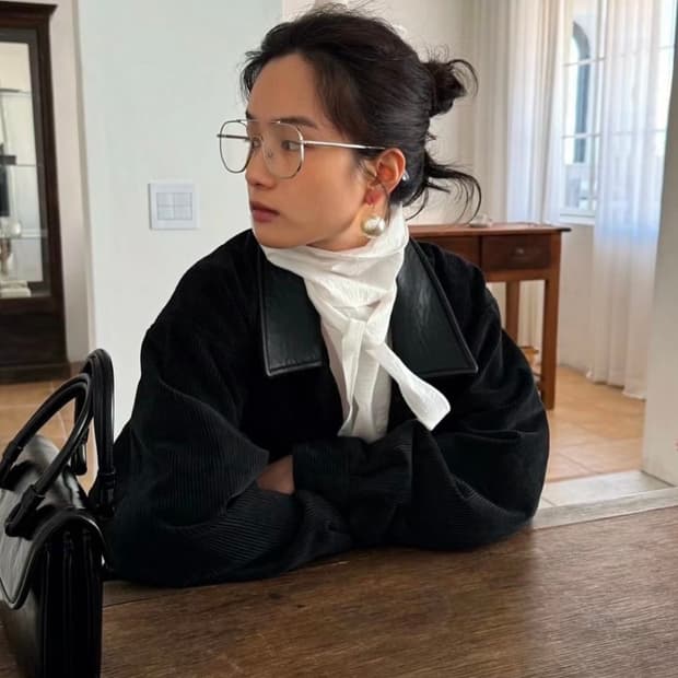 노이어덜트 프레클 크롭 블라우스