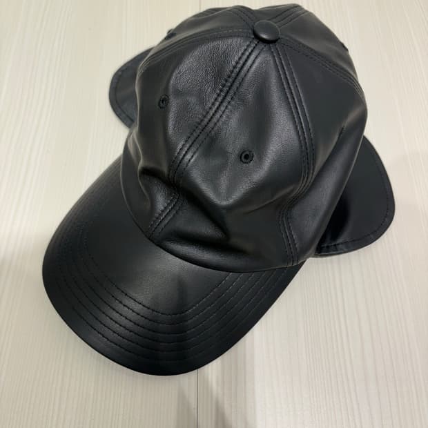 더 긱스 레더 이어 머프 캡 블랙