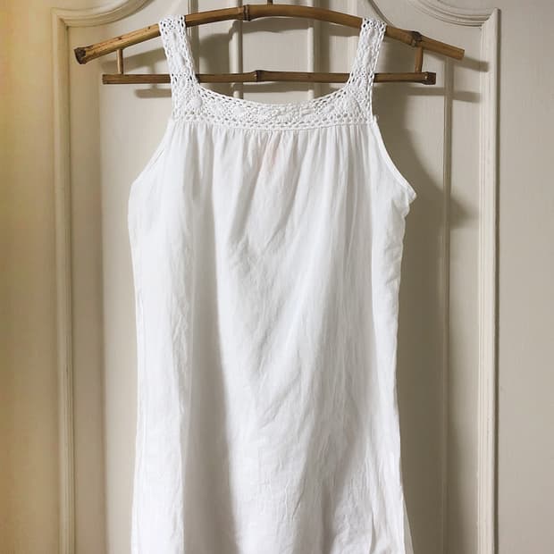 angel sleeveless top