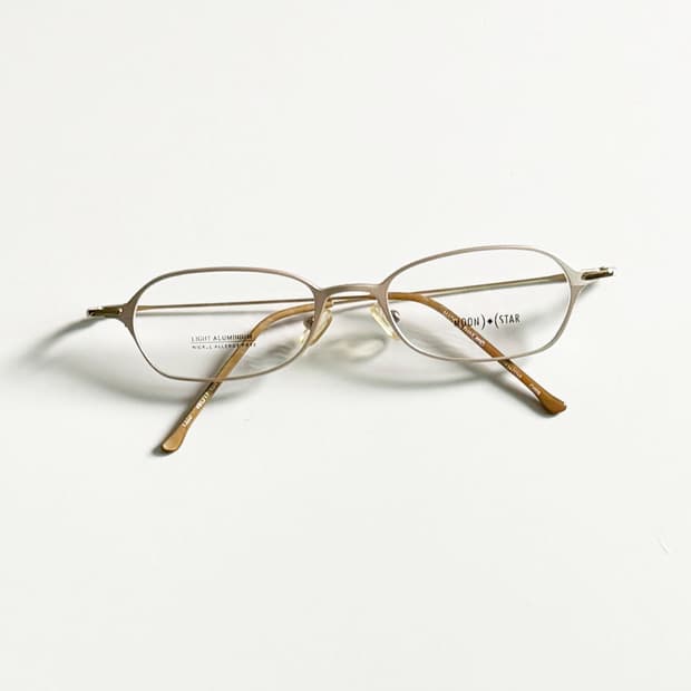 MOON STAR 골드 슬림 스퀘어 메탈 빈티지 안경