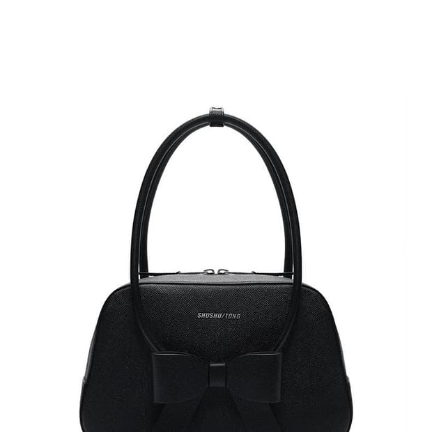 슈슈통 새시즌 백 새상품 국내배송