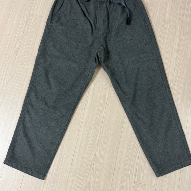 그라미치 울 루즈테이퍼드 팬츠 M