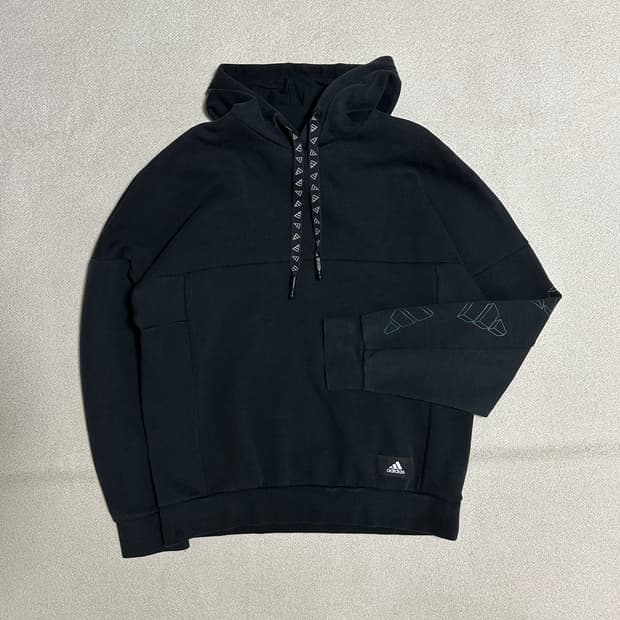 아디다스 어반 그래픽 후드 티셔츠