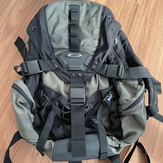 오클리 아이콘 3.0 백팩