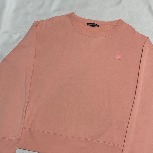 XL 아크네스튜디오 핑크 페이스로고 맨투맨