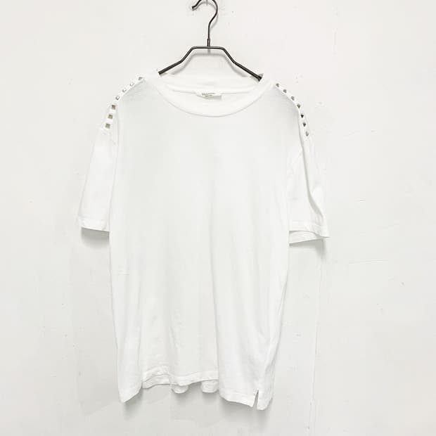 발렌티노 락스터드 화이트 반팔티