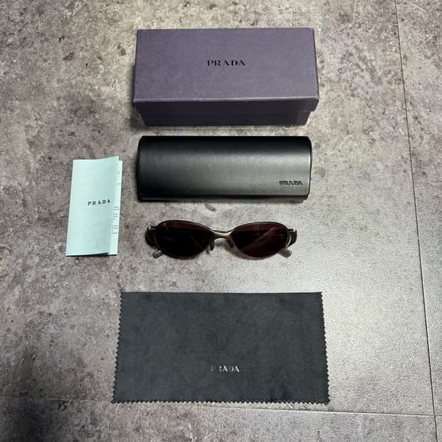 프라다 선글라스