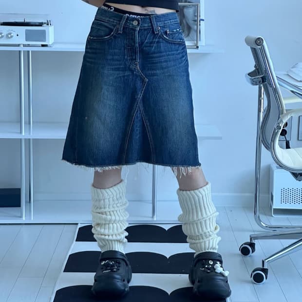 Levi’s 리바이스 501 진청 미디 데님 스커트