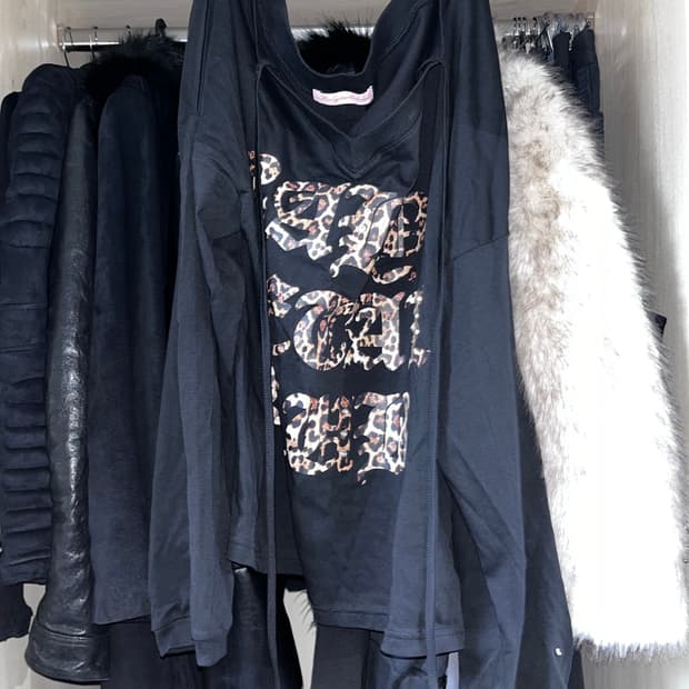 <새상품>베메클 레오파드 로고 스트링 티