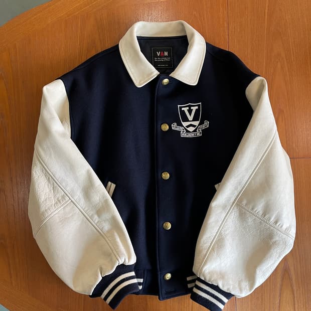 Van Jac Varsity Jacket ( L )