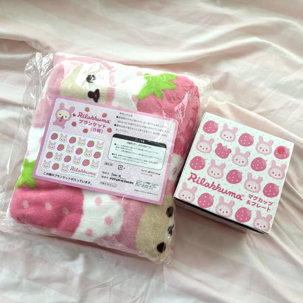 코리락쿠마 딸기 토끼 담요 & 머그컵