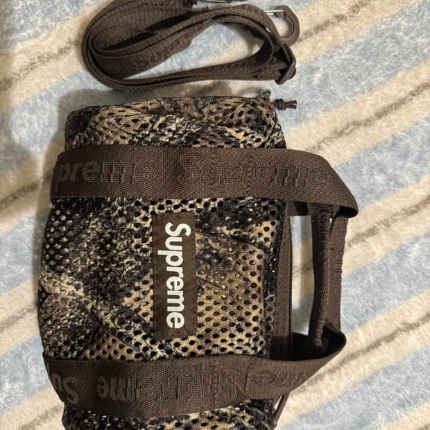 슈프림 메쉬 미니 더플백 카나티 카모