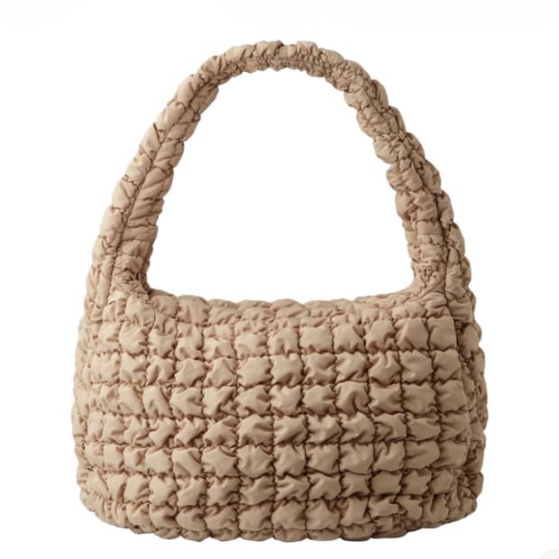 코스 오버사이즈 퀼티드백 베이지 택 달린 새상품