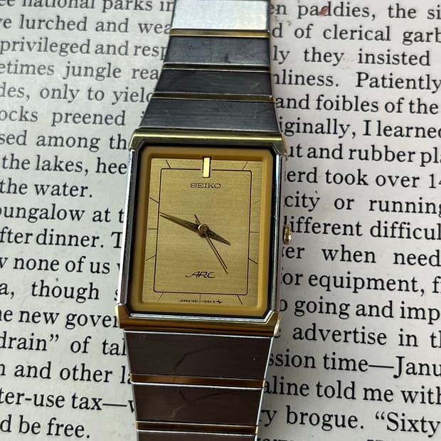 Seiko ARC Tank Quartz Vintage Watch