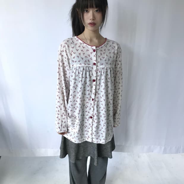 플라워 루즈 티셔츠