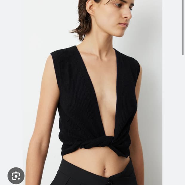 자크뮈스 Jacquemus 니트 슬리브리스 크롭탑 34 미시착 새상품  