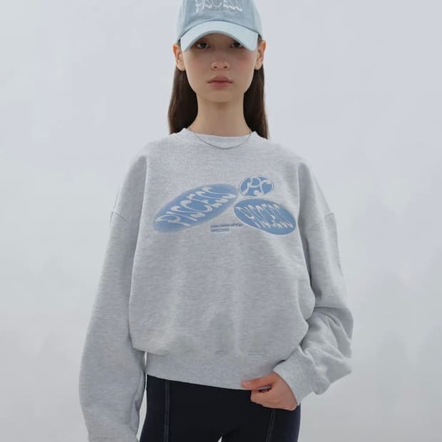 PISCESS 크롭 맨투맨 