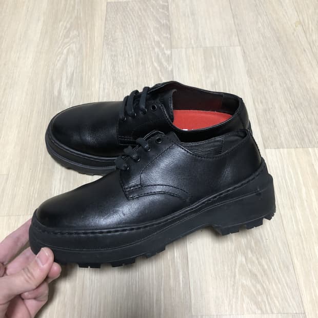 (225) 캠퍼 CAMPER 브루투스 트랙 미쉐린 아웃솔 더비 슈즈 블랙