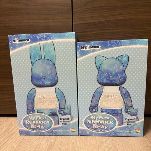 베어브릭 마이퍼스트 크리스탈 스노우 레브릭, 냐브릭