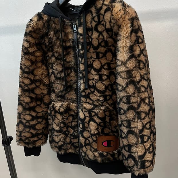 95) 코치 x 챔피온 시어링 무스탕 집업