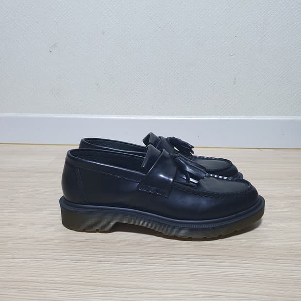 닥터마틴 아드리안 로퍼 260