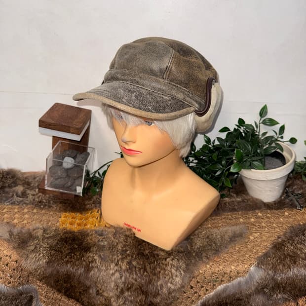 UGG ash brown lamb skin/ fur trapper hat