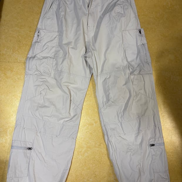 해칭룸 zip cargo pants light grey