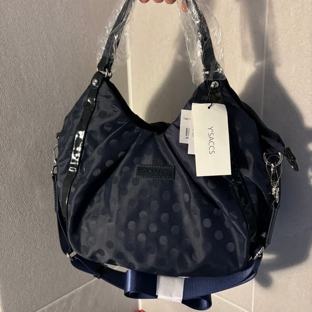 Y'saccs 도트 숄더백