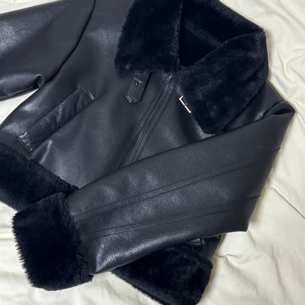 보헤미안서울 무스탕 24FW