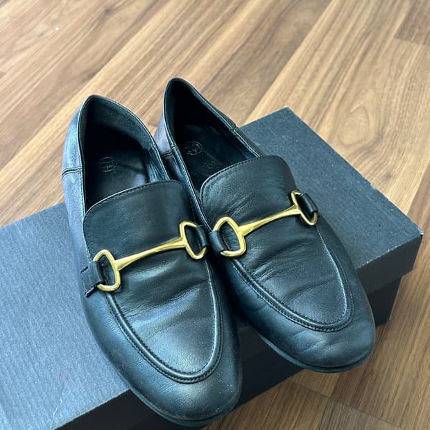 마시모두띠 블랙 금장 로퍼 36(230~240)